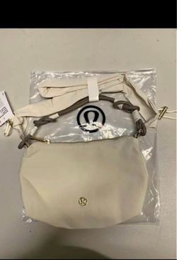 lululemon Convertible Ruched Strap Crossbody