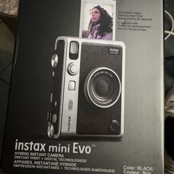 Instax Mini Evo ( Fuji Film ) 