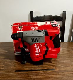 Milwaukee M18 Fuel 1-1/8” SDS Plus Rotary Hammer