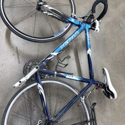 Trek 1500 Slr 50CM Extra Small   Great  petite racer