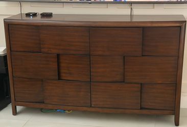 Brown dresser