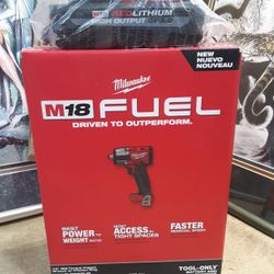 NEW MILWAUKEE M18 FUEL 1/2 IMPACT WRENCH AND SLIM 3.0 BATTERY 