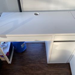 IKEA Micke Desk, White