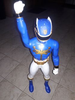 Superhero 32" Tall 12" at widest.