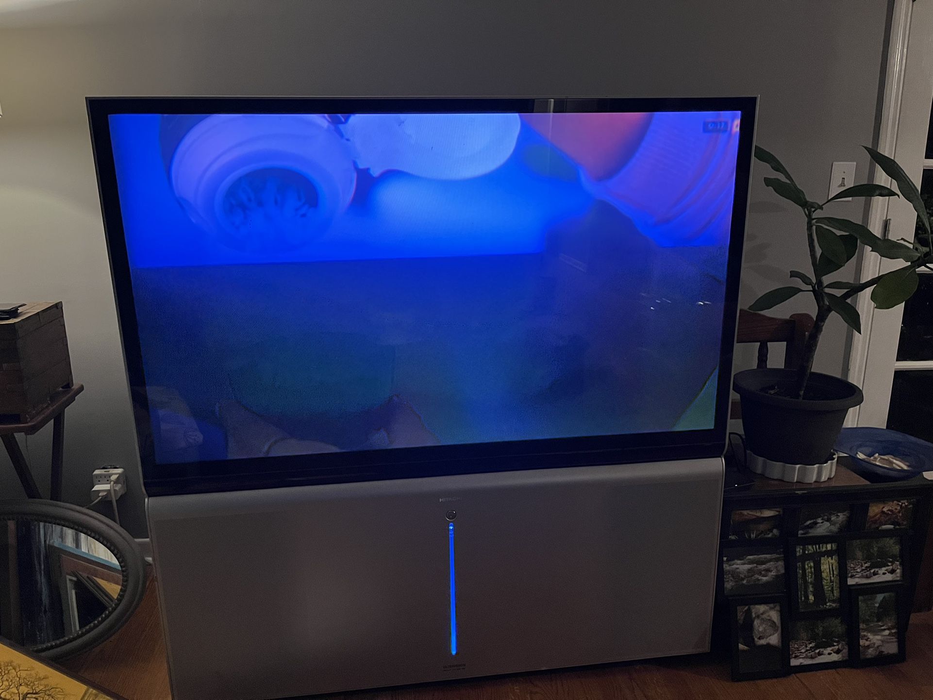 Hitachi  TV 