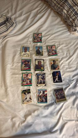 BARRY BONDS LOT INCLUDING HIS ROOKIE CARD