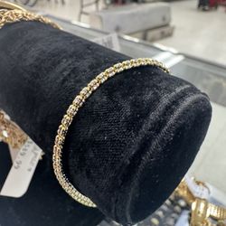 14Kyg Women’s Bracelet (Size 6) (Approximately 4.11Grams) 