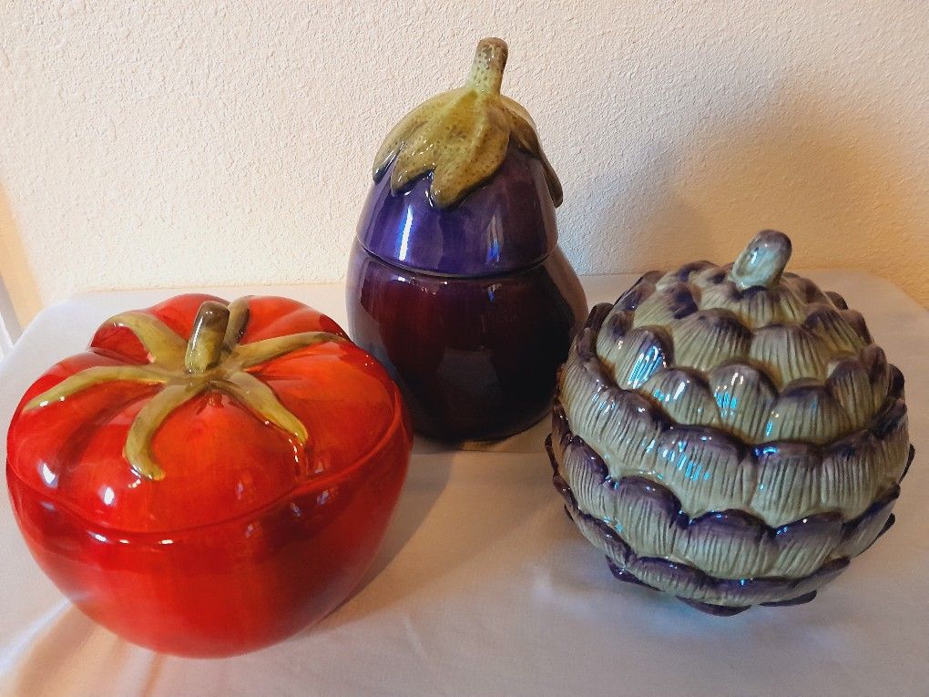 Beautiful Home Interiors Ceramic Vegetable Jars with Lids