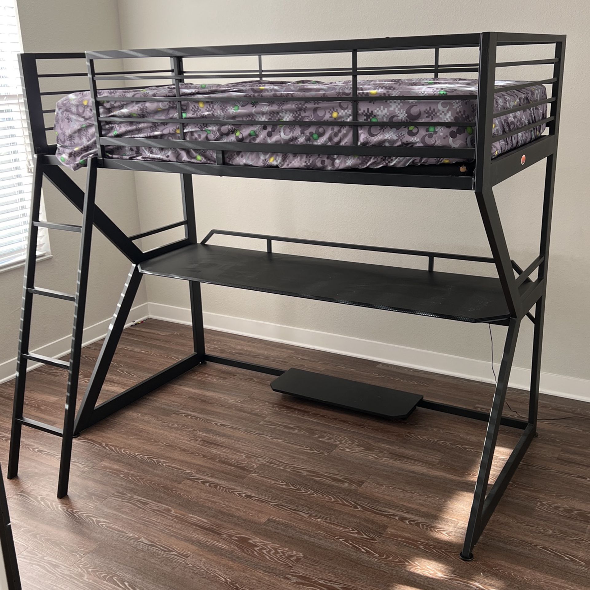 Top Bunk And Desk