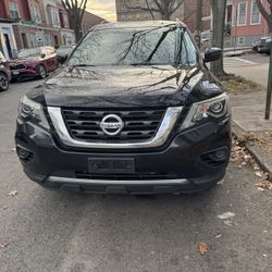 2017 Nissan Pathfinder