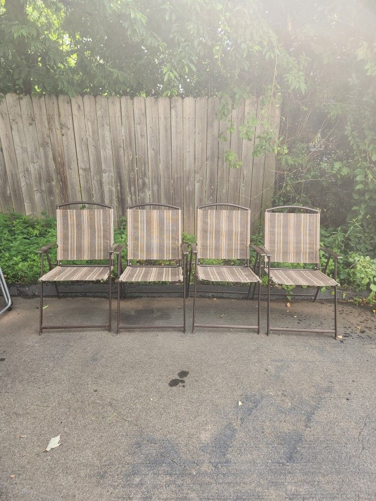 4 Outdoor Dining Chairs