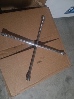 4-Way Lug Wrench Cross Wrench