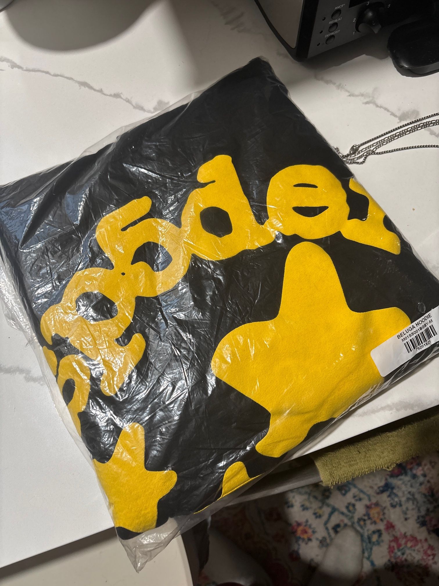 ONYX/YELLOW BELUGA HOODIE SIZE M