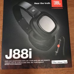 JBL J88i Over-ear Headphones