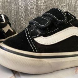 VANS Toddler Old Skool V (Toddler Size 4