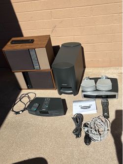 Bose speakers home theater & radio lot