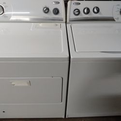 Whirlpool Set Washer And Gas Dryer They Both Work Great