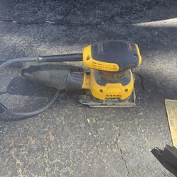 Dewalt Palm Sander