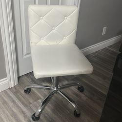 Vanity chair