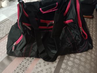 PROTEGE BRAND BIG BLACK PINK TRAVEL BAG NEW 