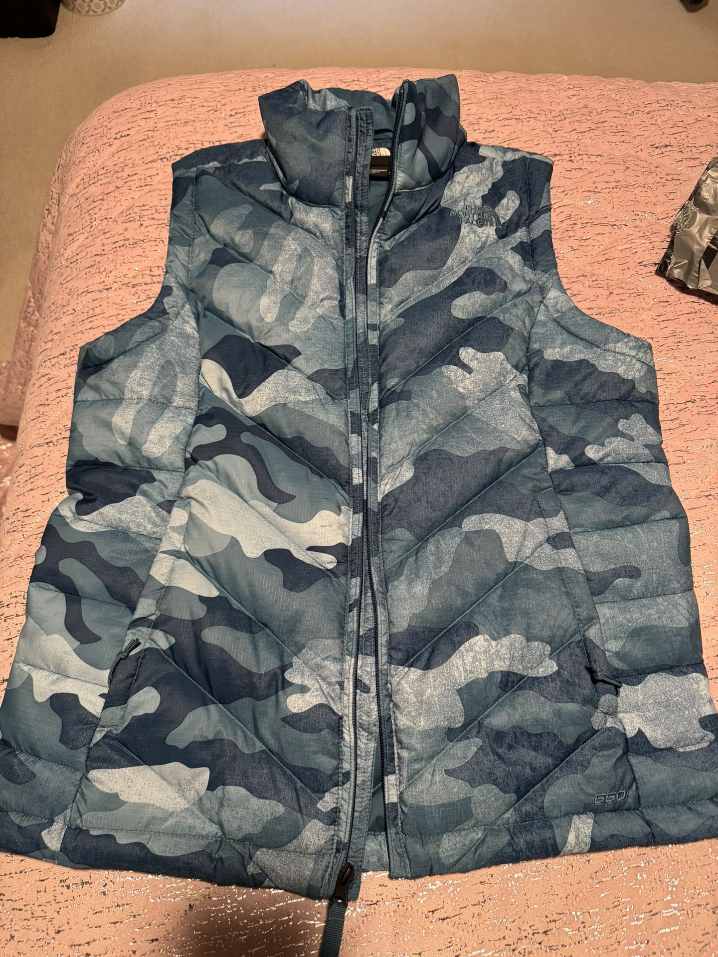 Womens Medium The North Face Blue Camo Puffer Vest