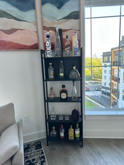 Black 5-Tier Ladder Shelf Bar / Bookshelf