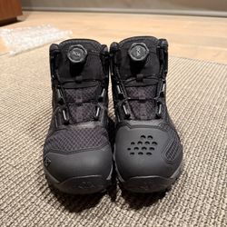  Salomon X Ultra 4 Mid GTX  Size 10 Us 