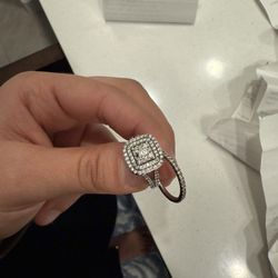 Diamond Wedding/engagement Ring