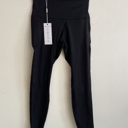 Lady high-waisted yoga tight pants (Yoga Tight Pants). • Color: Black • Size: S • High-waist design: Has the effect of tightening the abdomen. • Side 