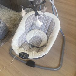 Like New Graco Baby Swing!