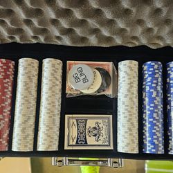 Poker Set (BRAND NEW)