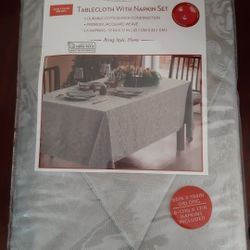 Tablecloth Plus Napkins