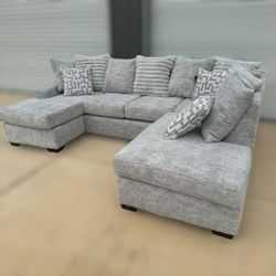 Huge Sectional New In A Box Preorder Sale $1299