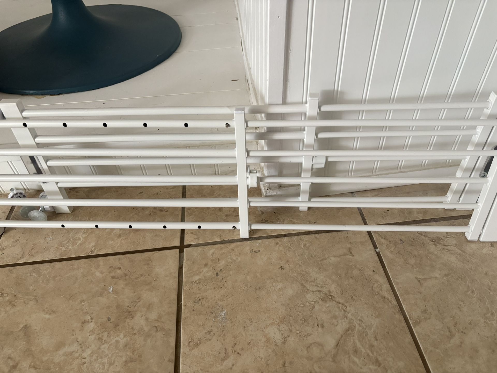 10” Height Retractable Dog Gate For Doorway