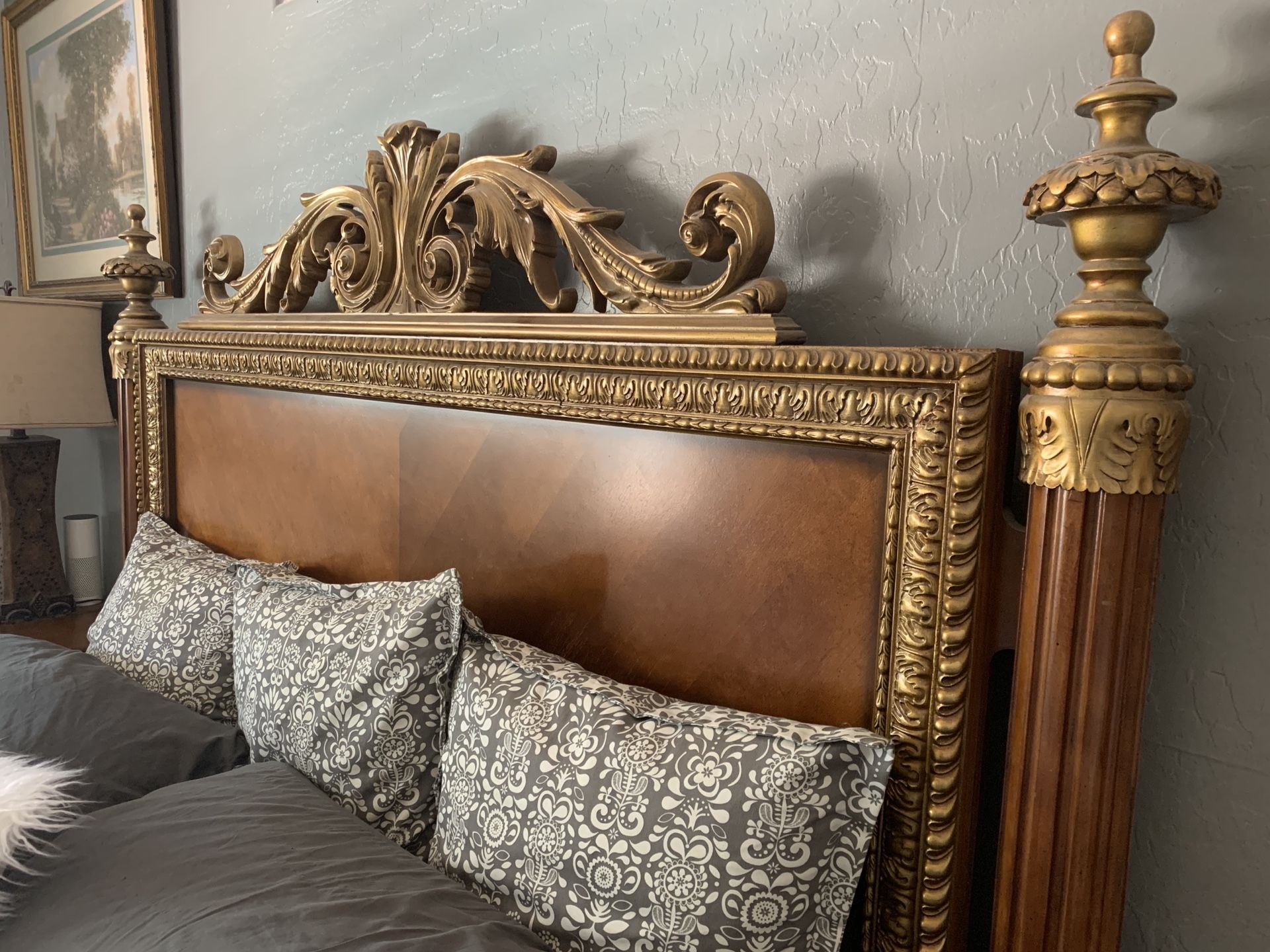 Pulaski Bellissimo King / Cal King Bed frame and Set for Sale in Mesa