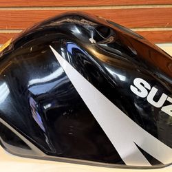 GSXR750 Fuel tank 2003 Suzuki 44100.35F40