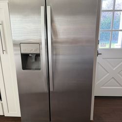 Whirlpool Side By Side Refrigerator 