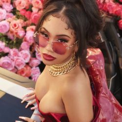 Quay Australia X Saweetie NO Cap Sunglasses  Gold/coral Pink ID:49788