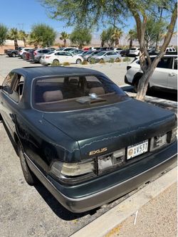 1991 Lexus LS 400