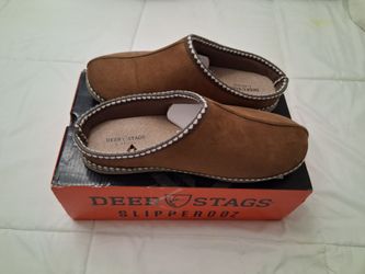 Brand New ~ Deer Stags Wherever Slippers Men 10 M Brown Chestnut Indoor Outdoor Shoes NWB....asking $20.00