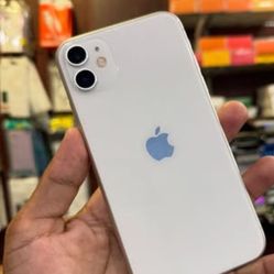 iPhone 11 Unlocked With Warranty ☺️ 