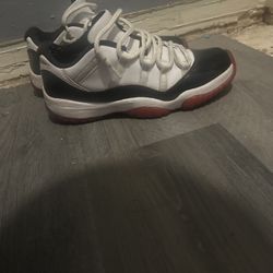 Jordan 11 Retro Bred 