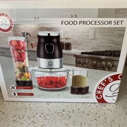 Chef's Counter Food Processor Set, which includes multiple containers, $58
