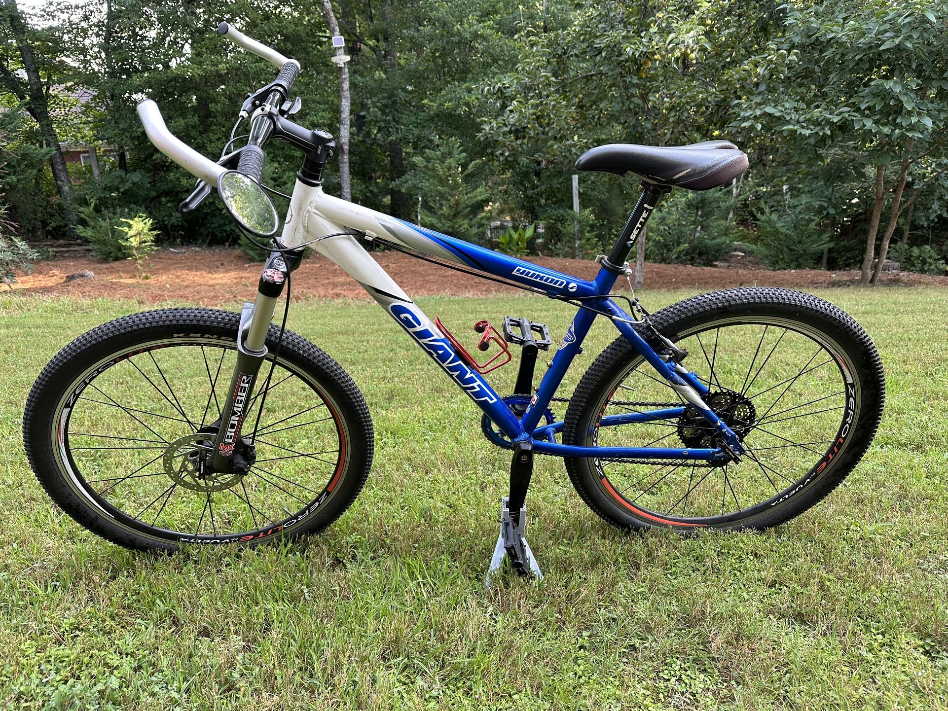 Giant Yukon Mountain Bike Medium