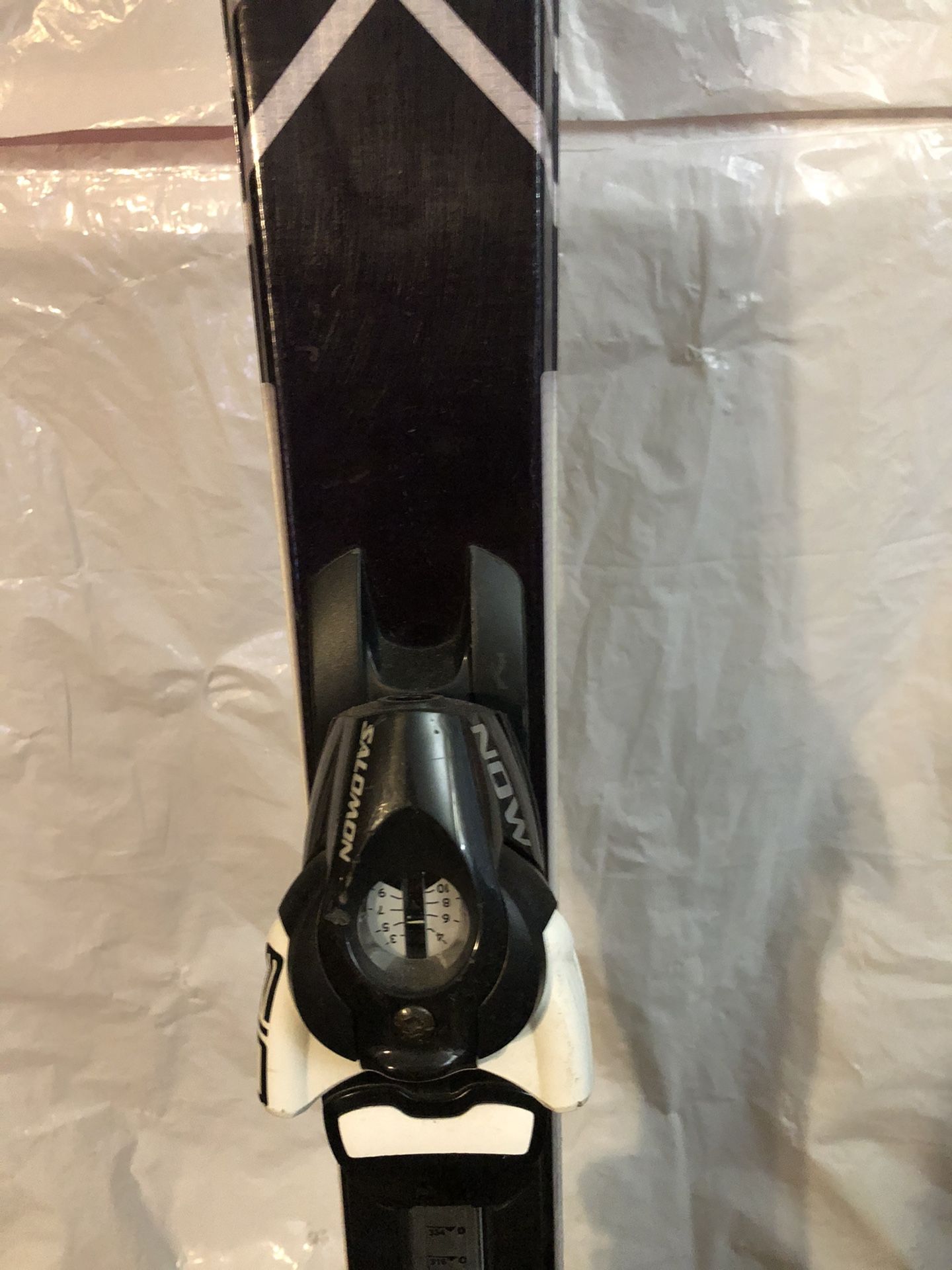 New Shaped Salomon Xwing 178cm All Mountain Skis