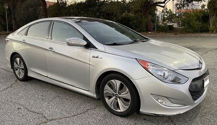 2013 Hyundai Sonata Hybrid