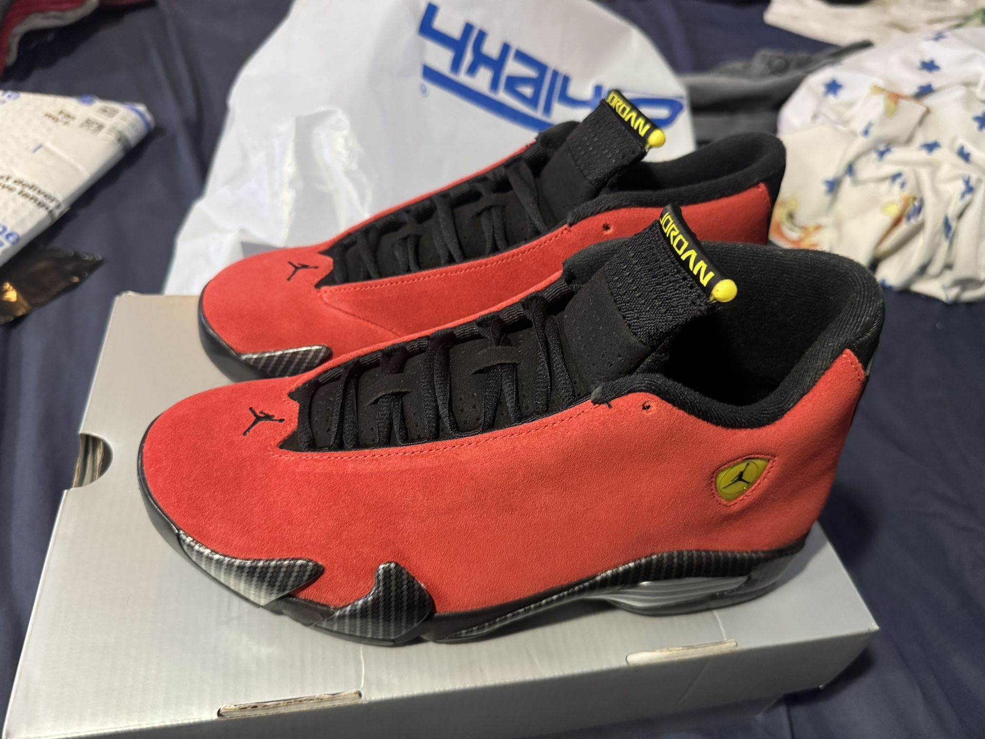 Retro Jordan 14 Ferrari