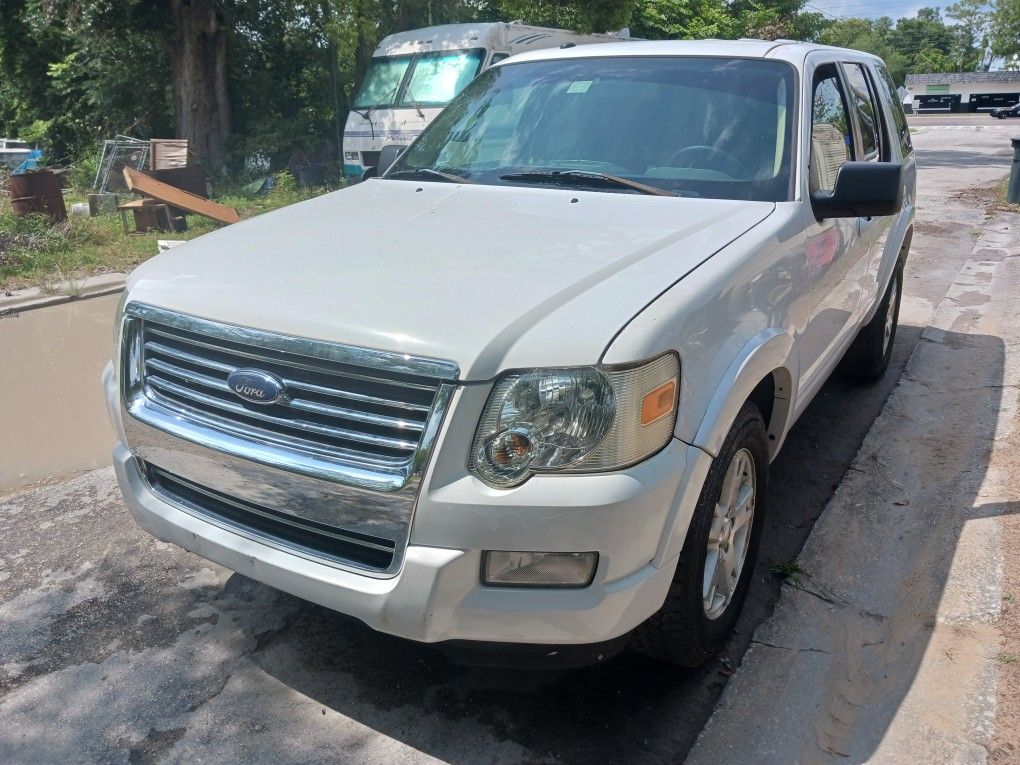 2010 Ford Explorer