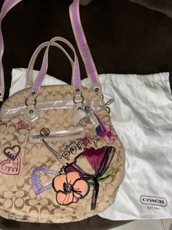 COACH Vintage Poppy Petal Signature Highlight