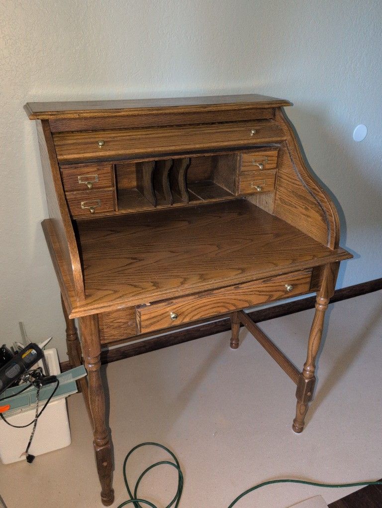 Oak Finish Roll Top Desk